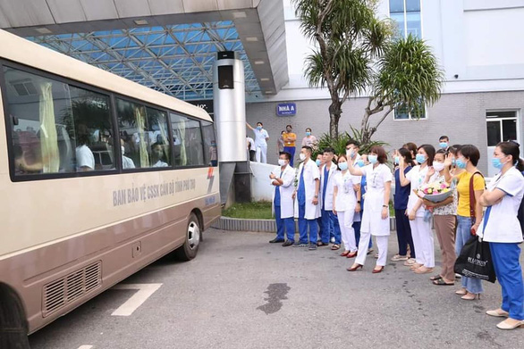 38 bác sĩ, điều dưỡng Phú Thọ vào Quảng Nam chia lửa - Ảnh 1. 38 bác sĩ, điều dưỡng Phú Thọ vào Quảng Nam chia lửa - Ảnh 1.