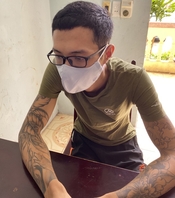 Bắt bị can lừa đảo người gửi hàng qua mạng sang Hàn Quốc - Ảnh 1. Bắt bị can lừa đảo người gửi hàng qua mạng sang Hàn Quốc - Ảnh 1.