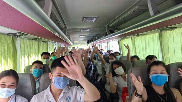 38 y bác sĩ Phú Thọ chia lửa với Quảng Nam: đoàn kết, quyết tâm chống dịch - Ảnh 2. 38 y bác sĩ Phú Thọ chia lửa với Quảng Nam: đoàn kết, quyết tâm chống dịch - Ảnh 2.