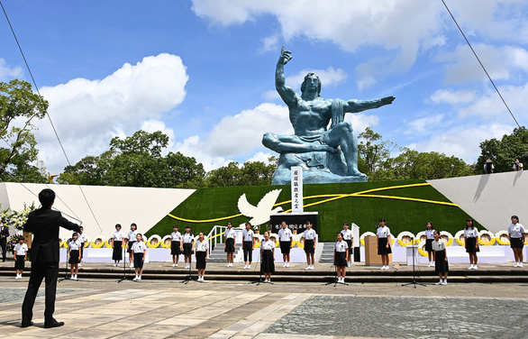 Nagasaki tổ chức tưởng niệm 75 năm thảm họa bom nguyên tử - Ảnh 3. Nagasaki tổ chức tưởng niệm 75 năm thảm họa bom nguyên tử - Ảnh 3.
