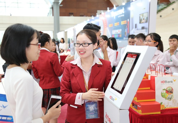 Áp dụng eKYC, người dùng ngân hàng số HDBank tăng 20% - Ảnh 1. Áp dụng eKYC, người dùng ngân hàng số HDBank tăng 20% - Ảnh 1.
