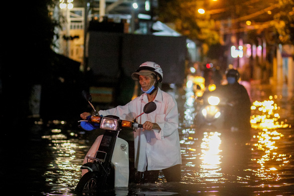 Vào cao điểm mưa bão, Biển Đông có thể bão đồn dập - Ảnh 1.