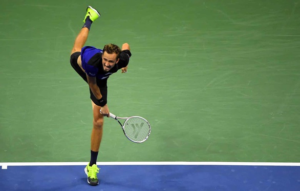 Đánh bại Medvedev, Dominic Thiem lần đầu vào chung kết Mỹ mở rộng - Ảnh 2. Đánh bại Medvedev, Dominic Thiem lần đầu vào chung kết Mỹ mở rộng - Ảnh 2.