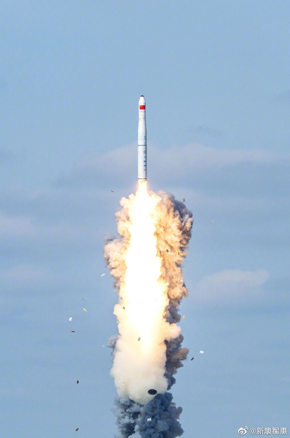 Trung Quốc phóng 9 vệ tinh viễn thám từ bệ phóng trên biển - Ảnh 4.