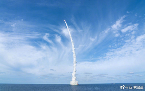 Trung Quốc phóng 9 vệ tinh viễn thám từ bệ phóng trên biển - Ảnh 2.