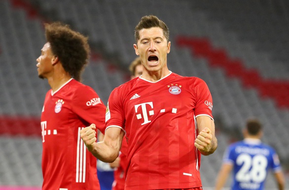 Bayern hủy diệt Schalke 8-0 ở trận ra quân Bundesliga - Ảnh 1. Bayern hủy diệt Schalke 8-0 ở trận ra quân Bundesliga - Ảnh 1.