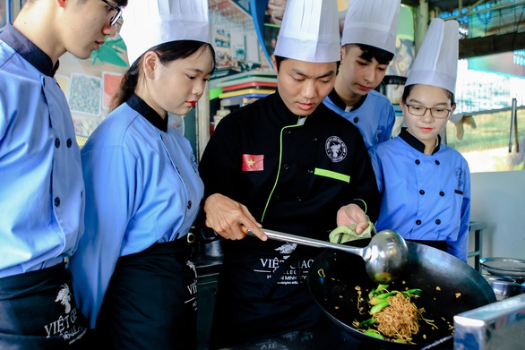 Trung cấp: Lựa chọn hàng đầu cho người học hành dang dở - Ảnh 1. Trung cấp: Lựa chọn hàng đầu cho người học hành dang dở - Ảnh 1.