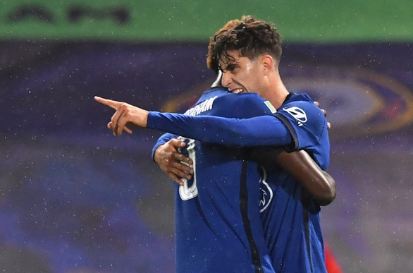 Tân binh 80 triệu euro Havertz lập hat-trick, Chelsea đè bẹp Barnsley 6-0 - Ảnh 2. Tân binh 80 triệu euro Havertz lập hat-trick, Chelsea đè bẹp Barnsley 6-0 - Ảnh 2.