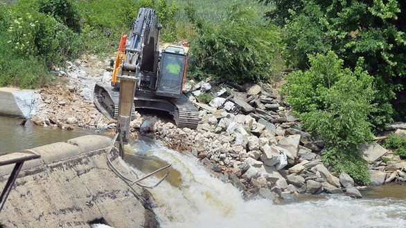Những con đập tử thần - Kỳ cuối: Trả lại tôm cá cho dòng sông - Ảnh 1. Những con đập tử thần - Kỳ cuối: Trả lại tôm cá cho dòng sông - Ảnh 1.