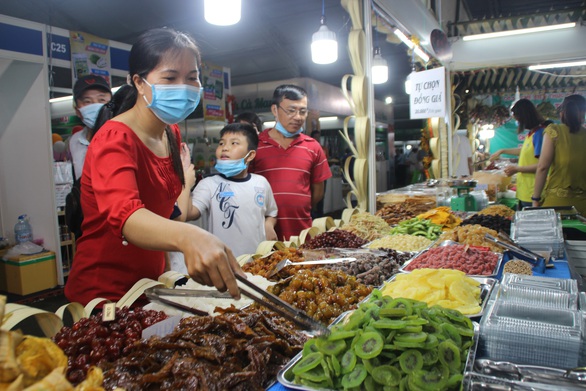 Kết nối cung cầu: Nhiều doanh nghiệp về sớm vì hết hàng - Ảnh 1. Kết nối cung cầu: Nhiều doanh nghiệp về sớm vì hết hàng - Ảnh 1.