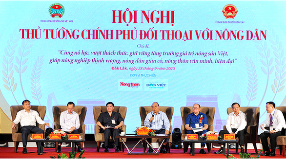 Thủ tướng Nguyễn Xuân Phúc: Cần hình thành một tầng lớp nông dân mới - trẻ, có khát vọng - Ảnh 3. Thủ tướng Nguyễn Xuân Phúc: Cần hình thành một tầng lớp nông dân mới - trẻ, có khát vọng - Ảnh 3.