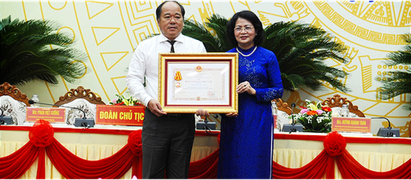 Mỗi cán bộ, đảng viên phải đi đầu trong phong trào thi đua yêu nước - Ảnh 2. Mỗi cán bộ, đảng viên phải đi đầu trong phong trào thi đua yêu nước - Ảnh 2.