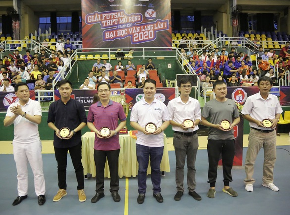 Đại học Văn Lang tổ chức giải thể thao chuyên nghiệp đầu tiên cho học sinh THPT - Ảnh 4. Đại học Văn Lang tổ chức giải thể thao chuyên nghiệp đầu tiên cho học sinh THPT - Ảnh 4.