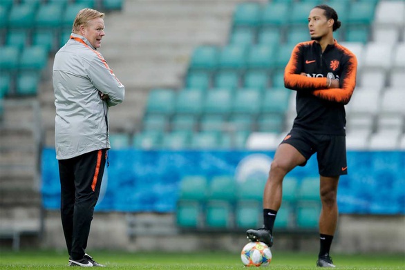 Bị Koeman bỏ rơi, Hà Lan sẽ ra sao? - Ảnh 1. Bị Koeman bỏ rơi, Hà Lan sẽ ra sao? - Ảnh 1.