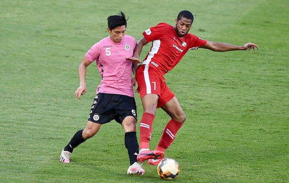 Hà Nội FC không mạo hiểm sử dụng Văn Hậu ở chung kết Cúp quốc gia 2020 - Ảnh 1. Hà Nội FC không mạo hiểm sử dụng Văn Hậu ở chung kết Cúp quốc gia 2020 - Ảnh 1.