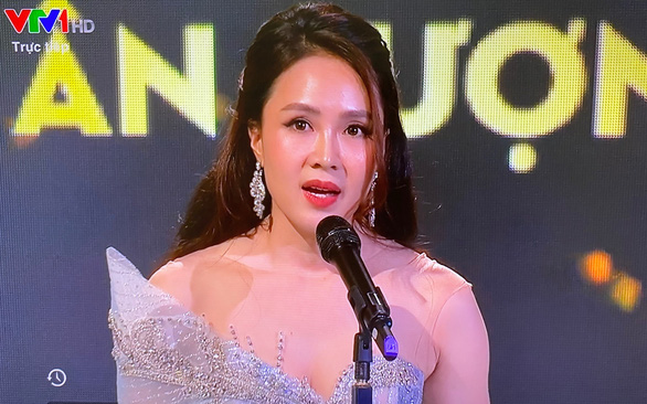 VTV Awards 2020: Hoa hồng trên ngực trái đại thắng - Ảnh 4.