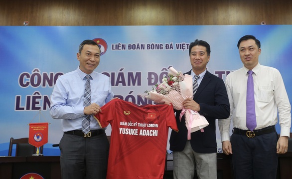 Giám đốc kỹ thuật Yusuke Adachi: 30 năm nữa bóng đá Việt Nam có thể đánh bại Nhật Bản - Ảnh 2. Giám đốc kỹ thuật Yusuke Adachi: 30 năm nữa bóng đá Việt Nam có thể đánh bại Nhật Bản - Ảnh 2.