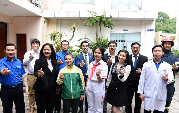 12 công dân trẻ tiêu biểu TP.HCM: Những đóa hoa tỏa hương dâng đời - Ảnh 1. 12 công dân trẻ tiêu biểu TP.HCM: Những đóa hoa tỏa hương dâng đời - Ảnh 1.