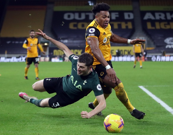Vòng 17 Giải ngoại hạng Anh (Premier League): Mourinho đau đầu ngày đầu năm - Ảnh 1. Vòng 17 Giải ngoại hạng Anh (Premier League): Mourinho đau đầu ngày đầu năm - Ảnh 1.