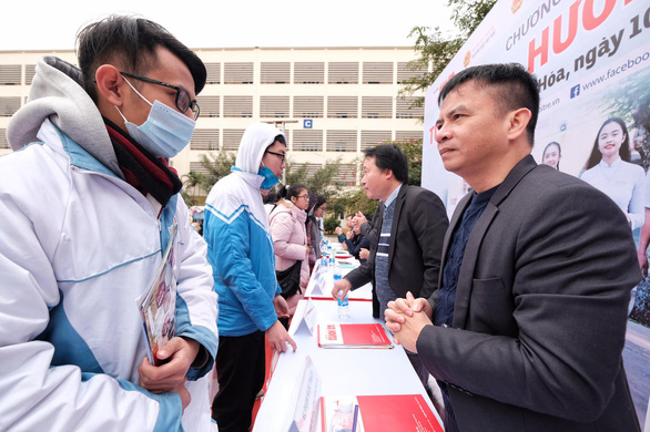 Tư vấn tuyển sinh ở Thanh Hóa: Muốn vào ngành hot, chuẩn bị học phí và học cật lực - Ảnh 4.