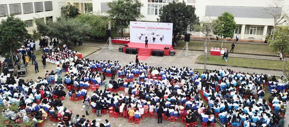 Tư vấn tuyển sinh ở Thanh Hóa: Muốn vào ngành hot, chuẩn bị học phí và học cật lực - Ảnh 7.