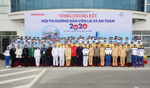 Vòng chung kết hội thi Hướng dẫn viên Lái xe an toàn năm 2020 - Ảnh 1.