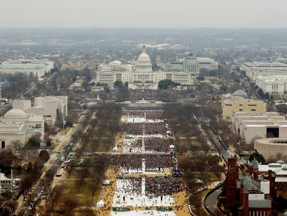 Nhìn lại nhiệm kỳ 4 năm của Tổng thống Donald Trump qua ảnh - Ảnh 2. Nhìn lại nhiệm kỳ 4 năm của Tổng thống Donald Trump qua ảnh - Ảnh 2.