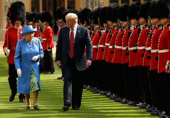 Nhìn lại nhiệm kỳ 4 năm của Tổng thống Donald Trump qua ảnh - Ảnh 6. Nhìn lại nhiệm kỳ 4 năm của Tổng thống Donald Trump qua ảnh - Ảnh 6.