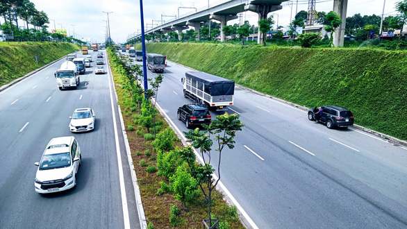 Thu phí xa lộ Hà Nội: cần được người dân và doanh nghiệp đồng thuận - Ảnh 1.