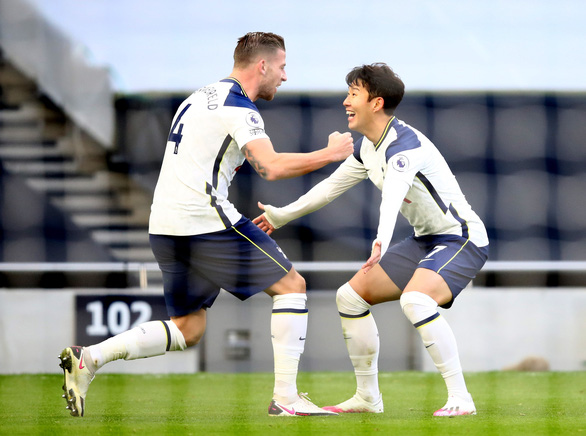 Son Heung-Min và Harry Kane đưa Tottenham trở lại tốp 3 - Ảnh 3. Son Heung-Min và Harry Kane đưa Tottenham trở lại tốp 3 - Ảnh 3.