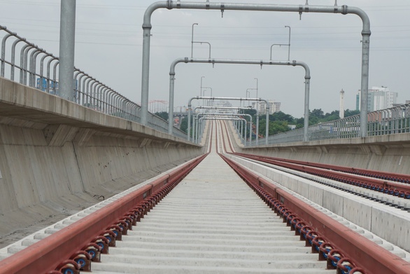 Lương chuyên gia nước ngoài đào tạo lái tàu metro số 1 hơn 500 triệu/tháng - Ảnh 1.