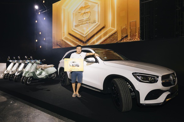 Trúng Mercedes, Honda CRV trong sự kiện 25 năm Van Phuc Group - Ảnh 3. Trúng Mercedes, Honda CRV trong sự kiện 25 năm Van Phuc Group - Ảnh 3.
