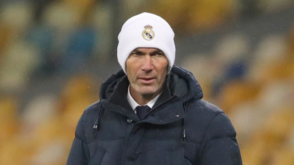 Zidane mắc COVID-19, không thể dự trận đấu của Real Madrid cuối tuần này - Ảnh 1. Zidane mắc COVID-19, không thể dự trận đấu của Real Madrid cuối tuần này - Ảnh 1.