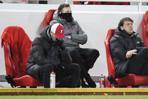 Sốc: Liverpool thua Burnley tại Anfield, đứt chuỗi 68 trận bất bại trên sân nhà - Ảnh 4. Sốc: Liverpool thua Burnley tại Anfield, đứt chuỗi 68 trận bất bại trên sân nhà - Ảnh 4.