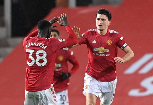 Sốc: Man Utd bị đội cuối bảng Sheffield hạ đo ván tại Old Trafford - Ảnh 2. Sốc: Man Utd bị đội cuối bảng Sheffield hạ đo ván tại Old Trafford - Ảnh 2.