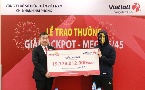 Người chơi trúng Jackpot đầu tiên tại Lạng Sơn ủng hộ thiết bị học tập cho trẻ em - Ảnh 2.