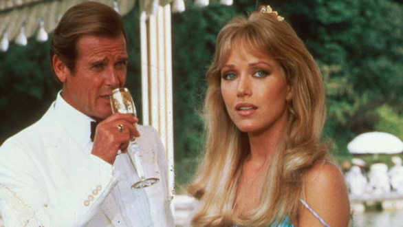 Bond girl Tanya Roberts chết bất ngờ vì đột quỵ ở tuổi 65 - Ảnh 4.