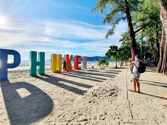Phuket muốn thu hút 1 triệu khách quốc tế trong 6 tháng tới - Ảnh 1.