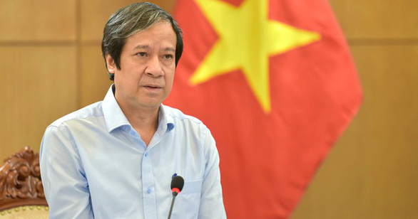 Bộ trưởng GD-ĐT đề nghị Hà Nội tính toán cho học sinh vùng ngoại thành trở lại trường - Ảnh 1.