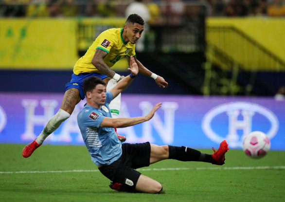 Neymar tỏa sáng giúp Brazil nhấn chìm Uruguay - Ảnh 2.