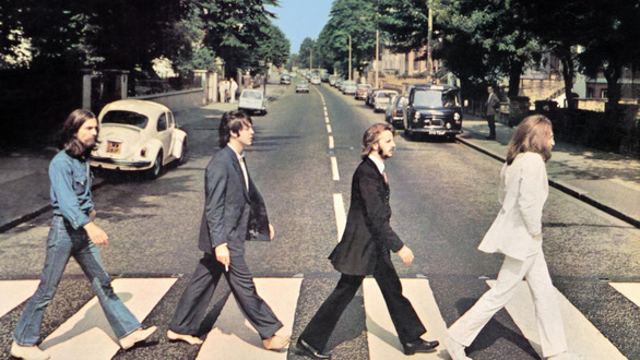 Beatles sắp trở lại với sách, phim và album Let It Be phối mới - Ảnh 1.