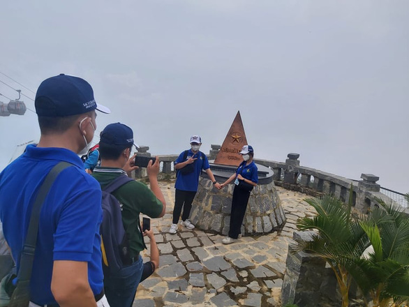 Những du khách TP.HCM đầu tiên check-in Tây Ninh sau giãn cách - Ảnh 4.