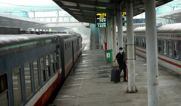 Ngày 15-11, đường sắt mở bán vé tàu Tết Nhâm Dần 2022 - Ảnh 1.