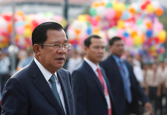 Campuchia cấm lãnh đạo cấp cao có quốc tịch nước ngoài - Ảnh 1.