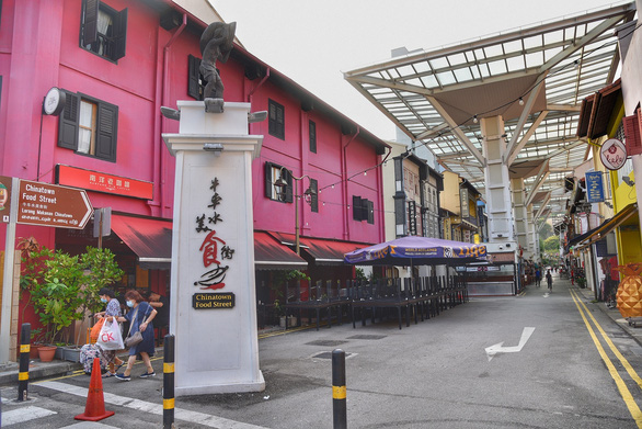 Phố ẩm thực Chinatown, biểu tượng ở Singapore sập tiệm thảm hại vì COVID-19 - Ảnh 3.