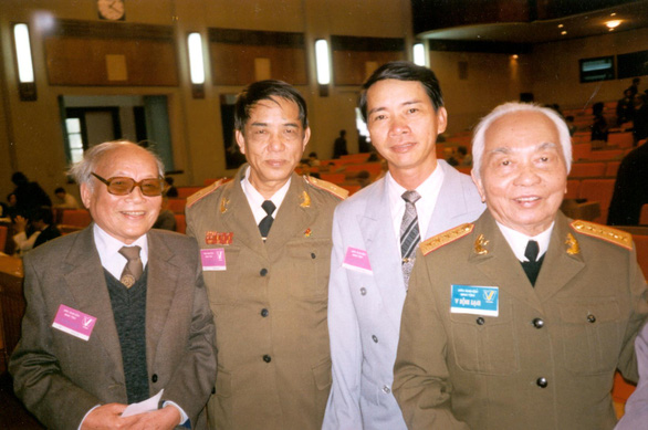 Nhà văn Triệu Xuân từ giã văn đàn ở tuổi 70 - Ảnh 1.