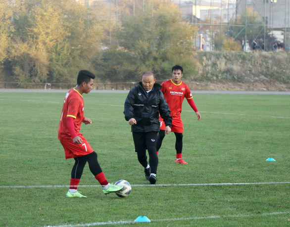 U23 Việt Nam tham quan sân thi đấu ở vòng loại U23 châu Á 2022 - Ảnh 4.
