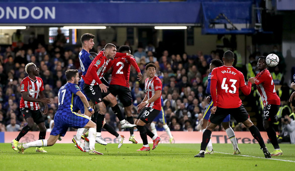 Đá bại Southampton trên chấm luân lưu, Chelsea vào tứ kết Cúp Liên đoàn - Ảnh 1.