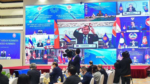 Bế mạc Hội nghị cấp cao ASEAN, Campuchia nhận chức chủ tịch luân phiên - Ảnh 1.