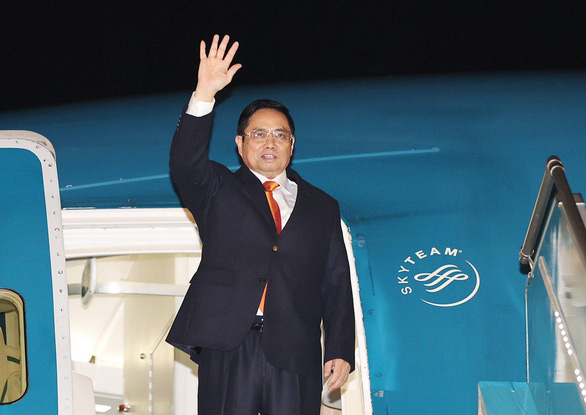 Thủ tướng Phạm Minh Chính lên đường tham dự Hội nghị COP26 và thăm làm việc tại Anh, Pháp - Ảnh 1.